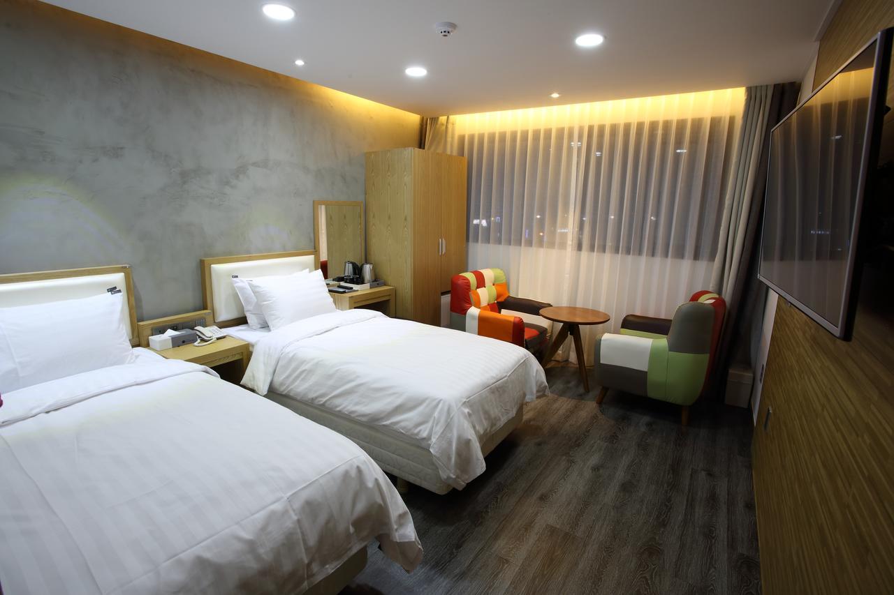Diamond Tourist Hotel Incheon Bagian luar foto