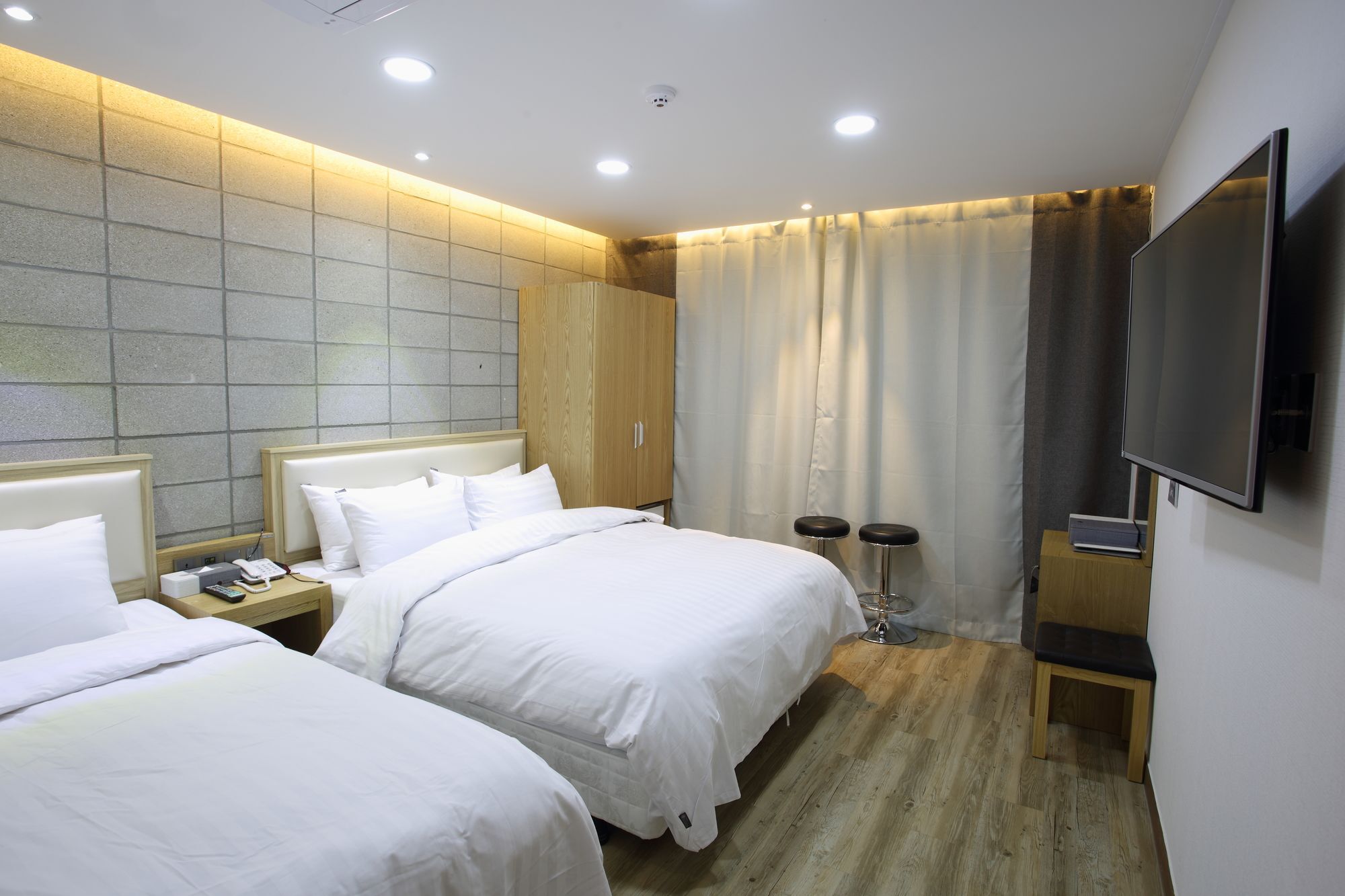 Diamond Tourist Hotel Incheon Bagian luar foto
