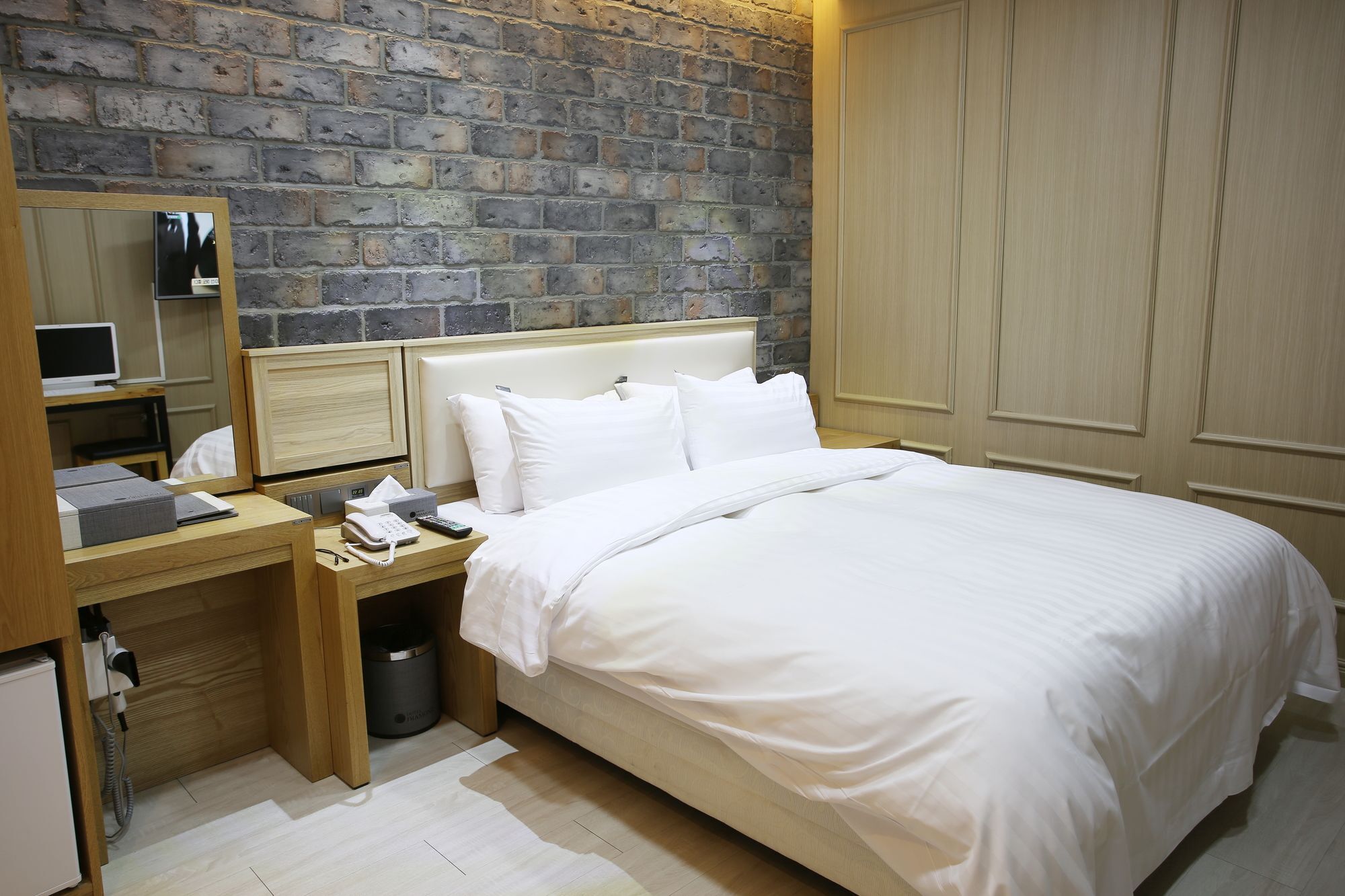 Diamond Tourist Hotel Incheon Bagian luar foto
