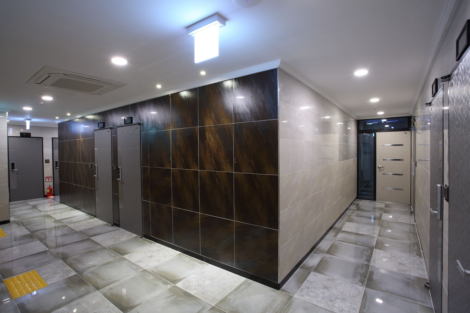 Diamond Tourist Hotel Incheon Bagian luar foto